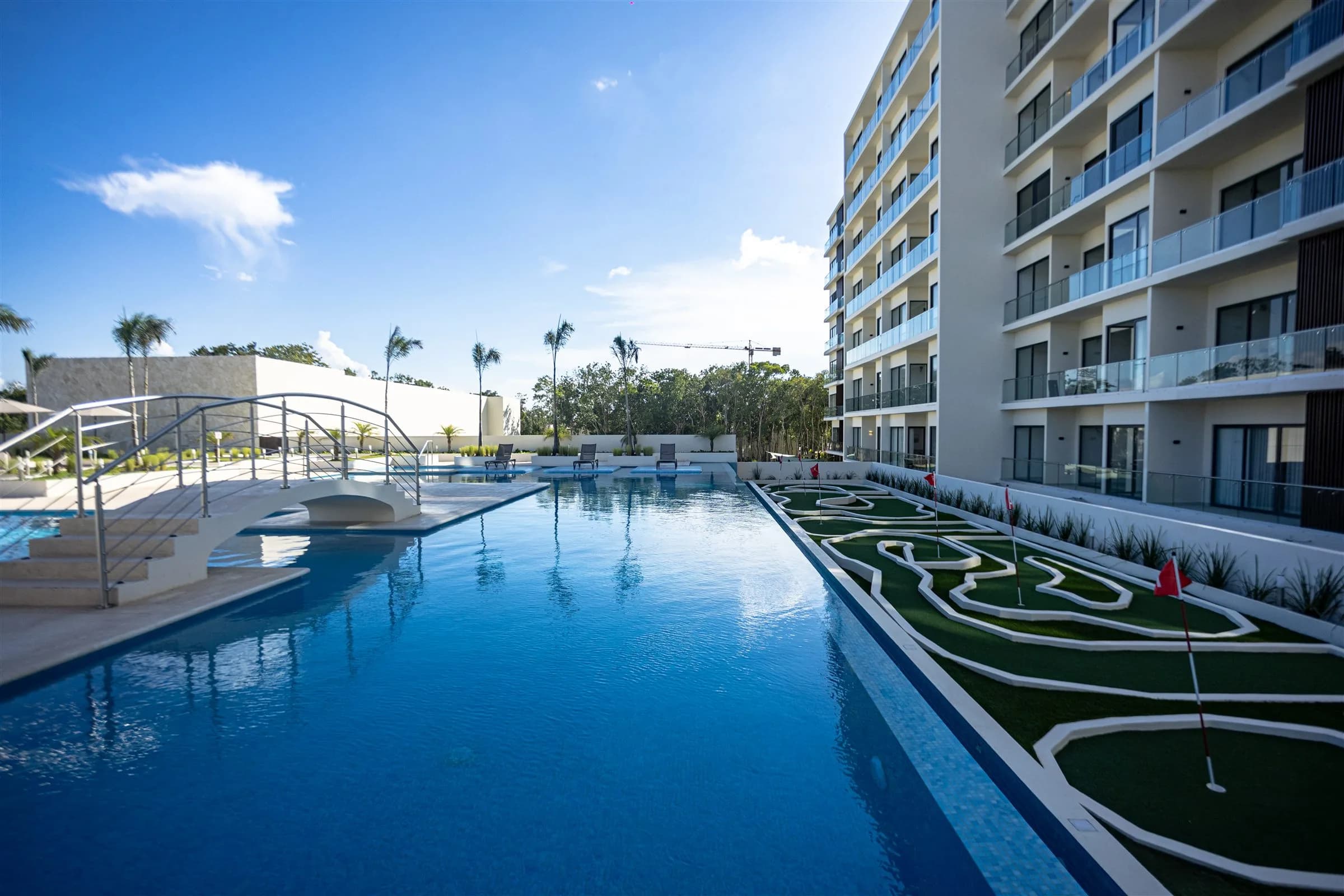 Amplio departamento de 2 recámaras en Lomas Aurora Resort Living